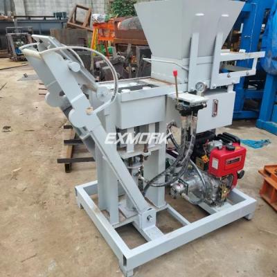 Se entrega a Kenia la máquina para fabricar ladrillos entrelazados de arcilla Exmork